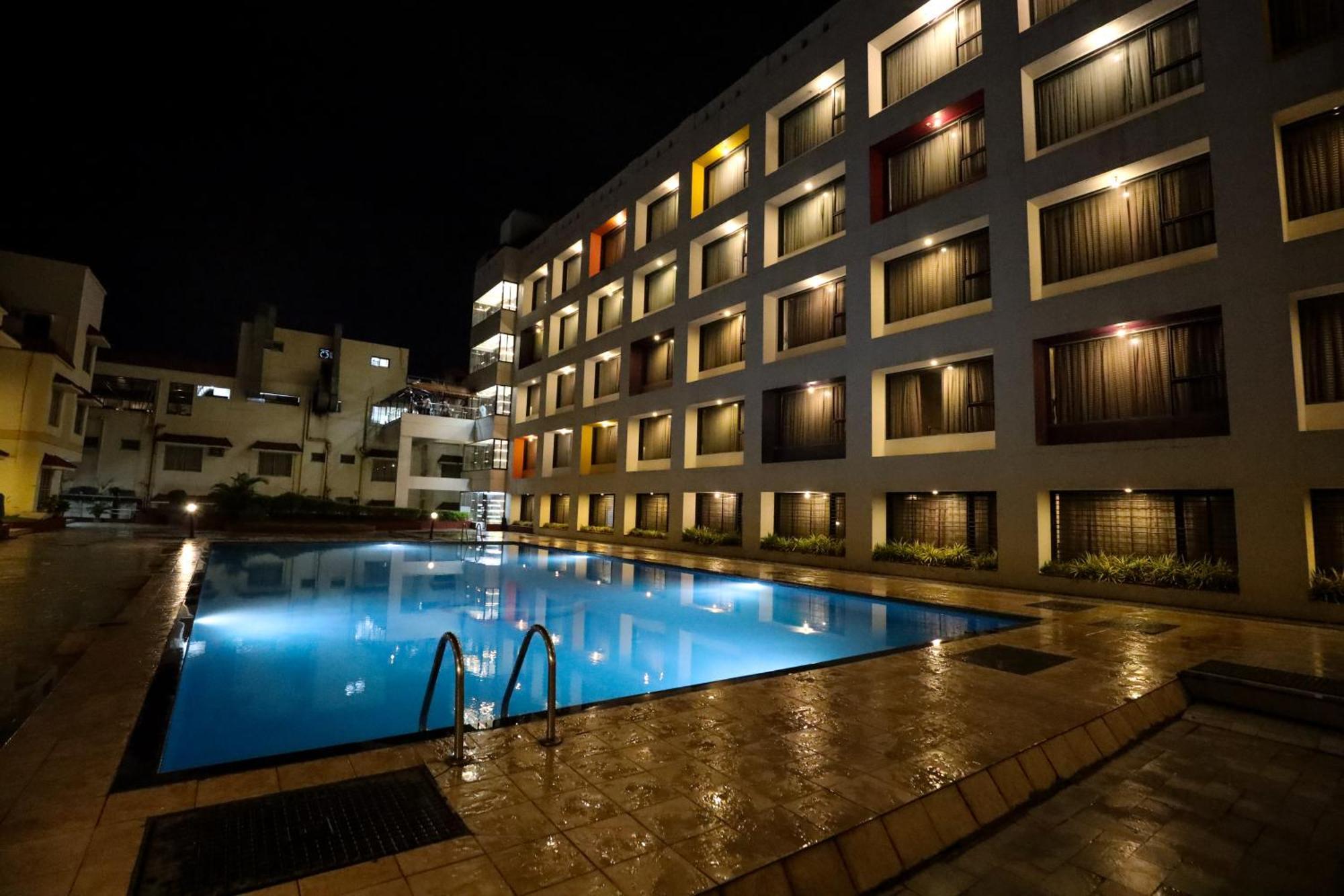 Hotel Atithi, Aurangabad Exterior photo